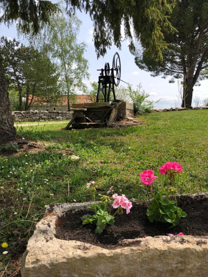 Domaine De Monplaisir Bed and Breakfast Caylus Buitenkant foto